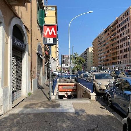 Luminoso Monolocale A 2 Passi Dalla Metro A Roma Exterior foto